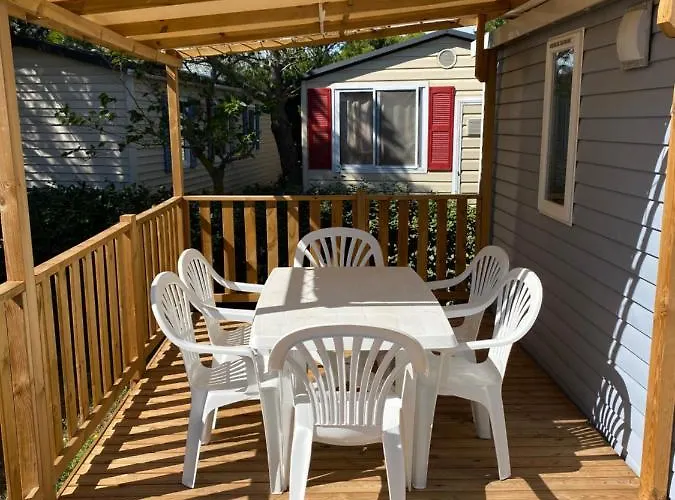 Кемпинг Le Soleou Пор-ла-Нувель